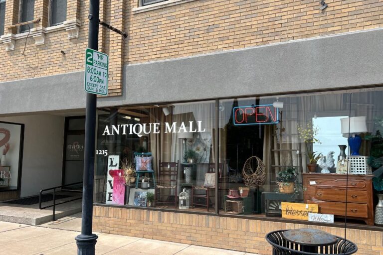 Find your next vintage treasure at Caledonia Street Antique Mall, where history comes alive in La Crosse, Wisconsin's Old Towne North!